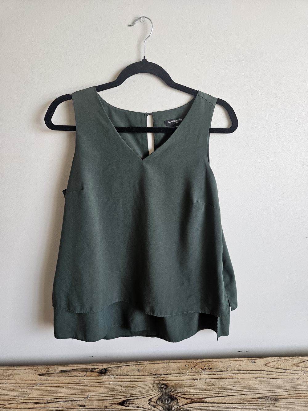 Banana Republic Dark Green Sleeveless V-Neck Tank